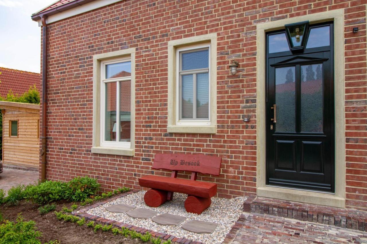 Up Besoeoek - Rapsbluete Mit Infrarotsauna Krummhoern Luaran gambar